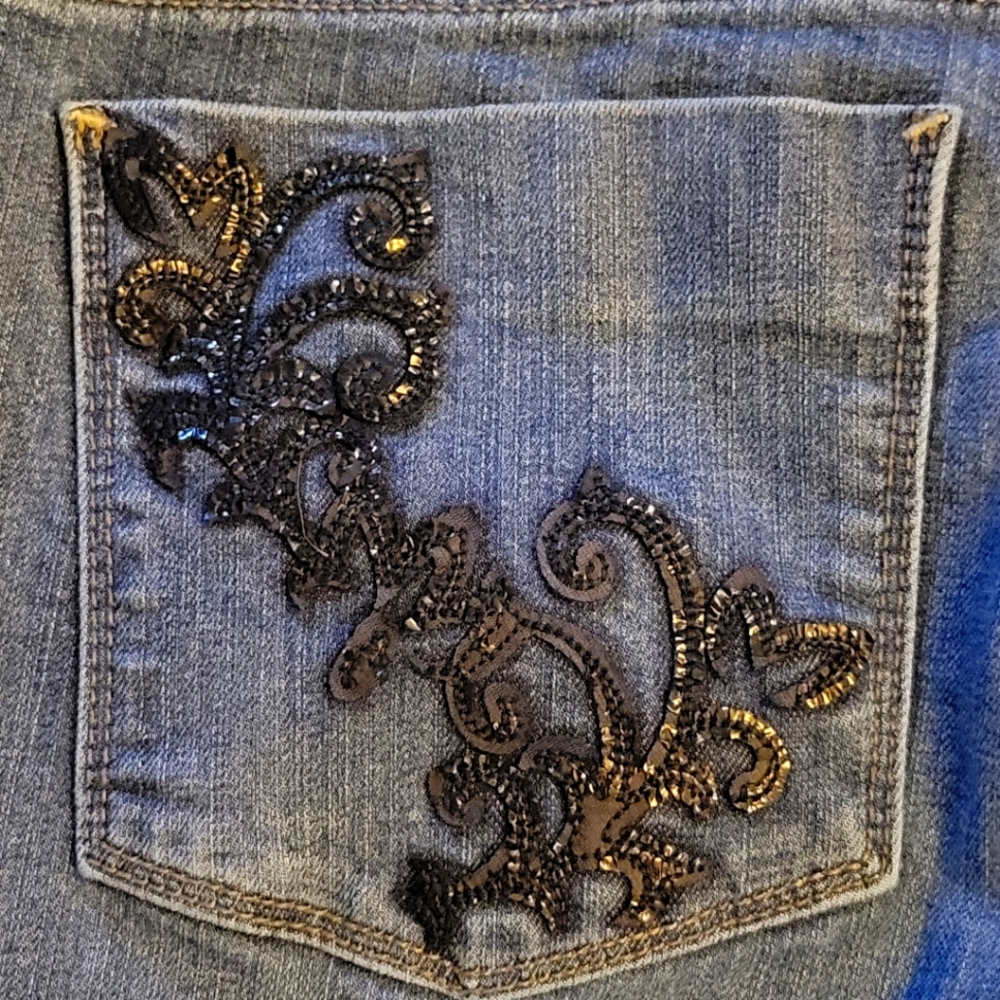 White House Black Market jeans size 6R